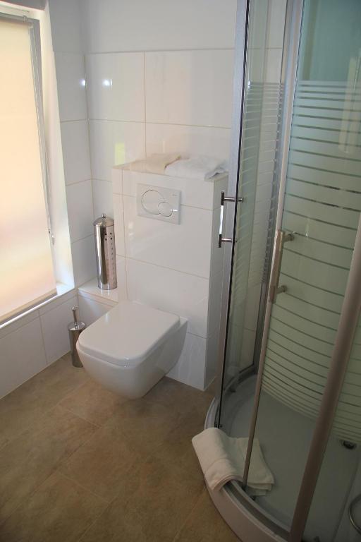 Waldhotel Albachmuehle Mit Albacher Stuben Wasserliesch الغرفة الصورة